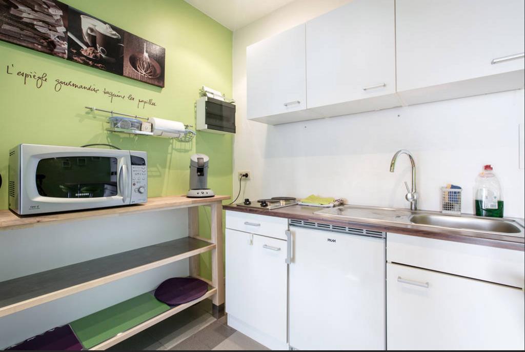 Entertaining Studio Apartment Wervik ภายนอก รูปภาพ